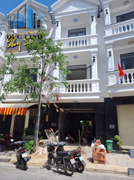Nhà Phố Mẫu 2